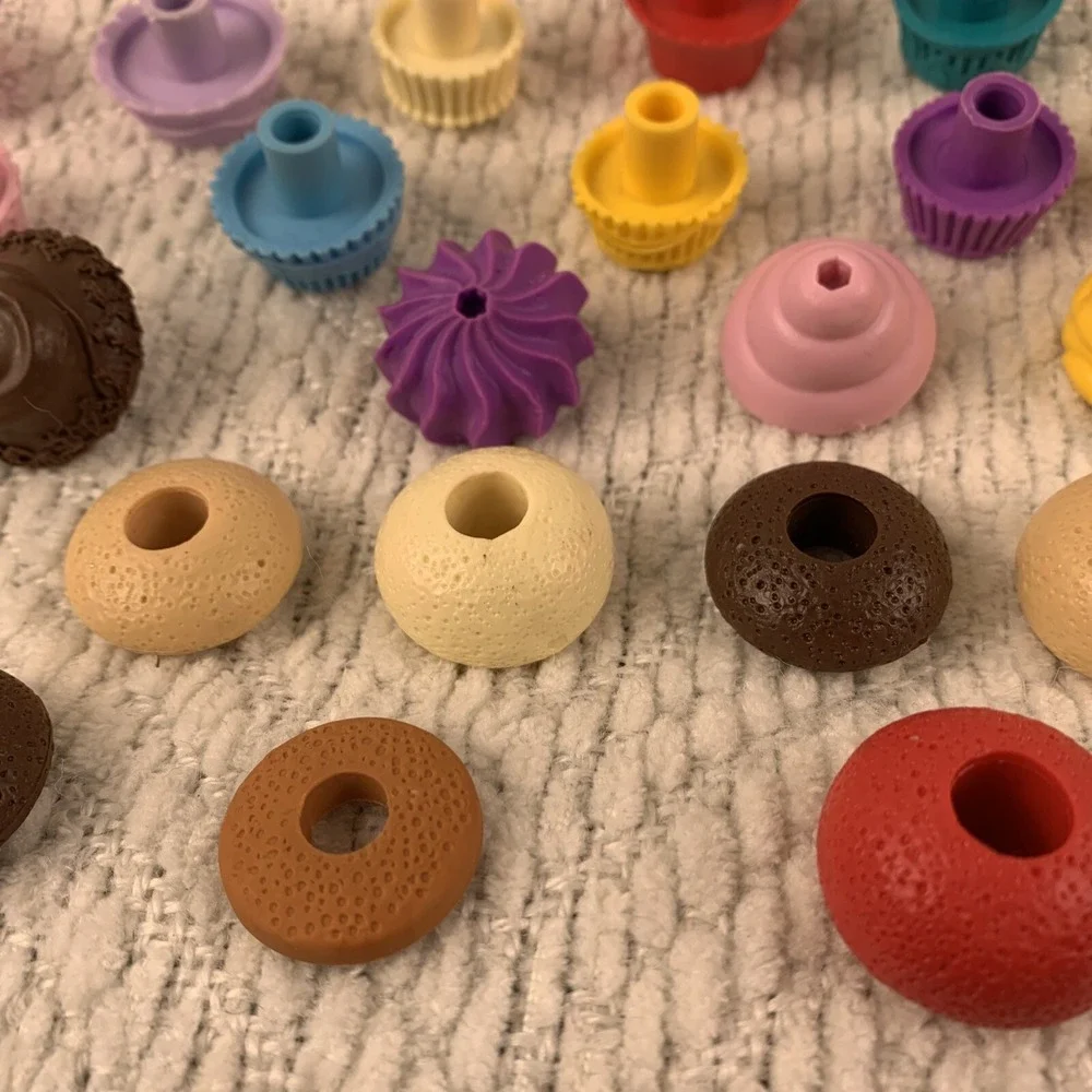 Lot of 28 Disney Princess Enchanted Cup‎ Cake Party Game Recipe Pieces Parts EUC